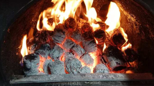 Briquettes generating heat