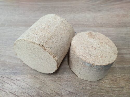 Briquettes from fine sawdust / MDF